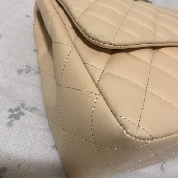 Chanel Jumbo Single Flap - Picture 5 of 9